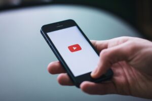 Megállás nélkül törli a YouTube a Prémium előfizetéseket
