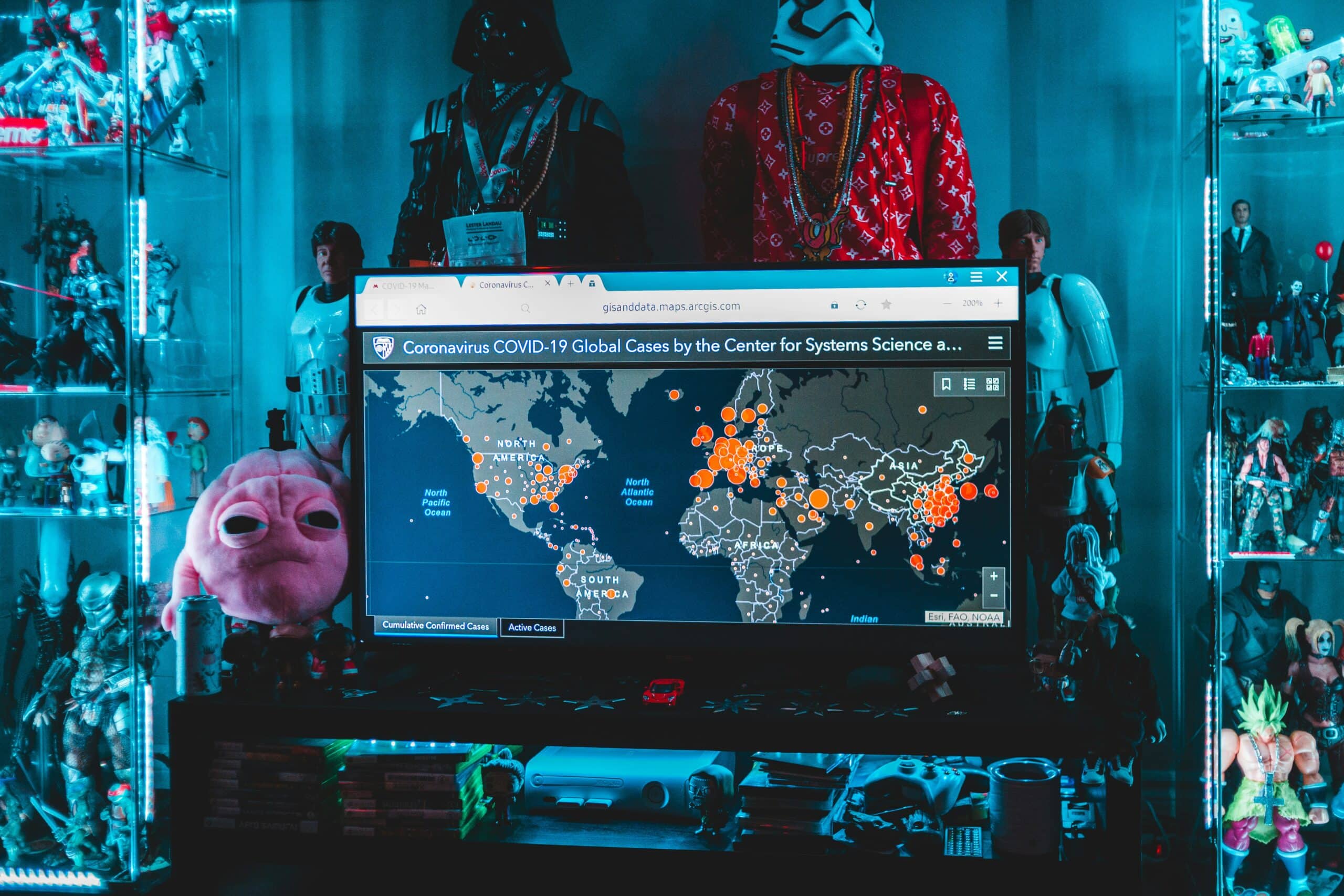 Kiberháború a Közel-Keleten: Irán bénul, Izrael ébredezik