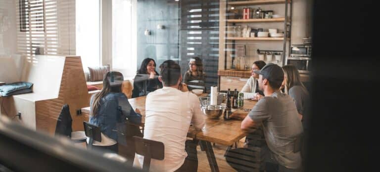 Jön az MI: az amerikaiak féltik a munkahelyeket