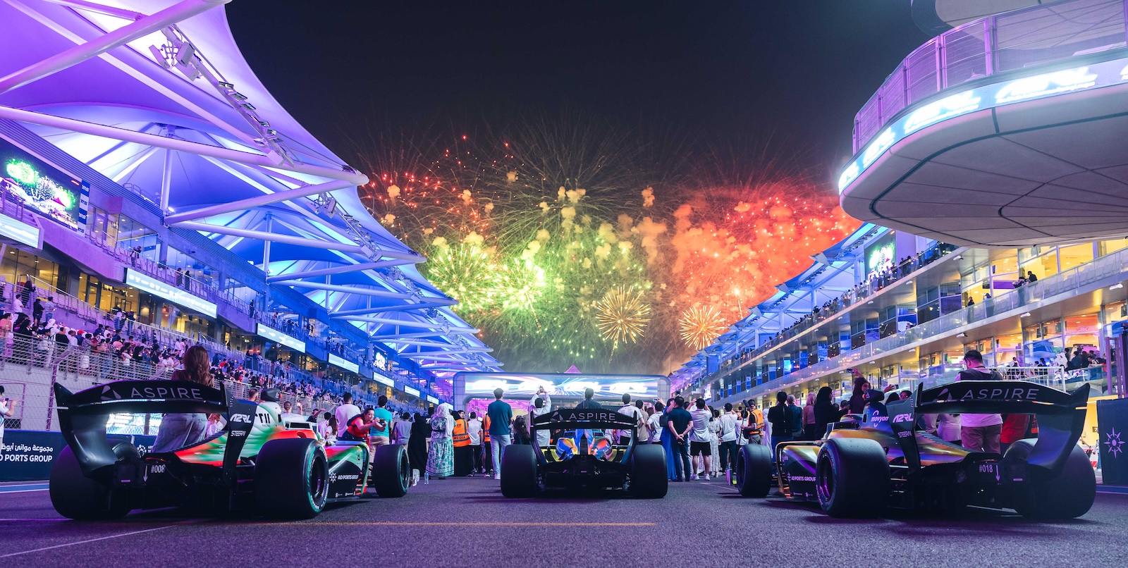 A világ leggyorsabb önvezető autói versenyeztek Abu Dzabiban