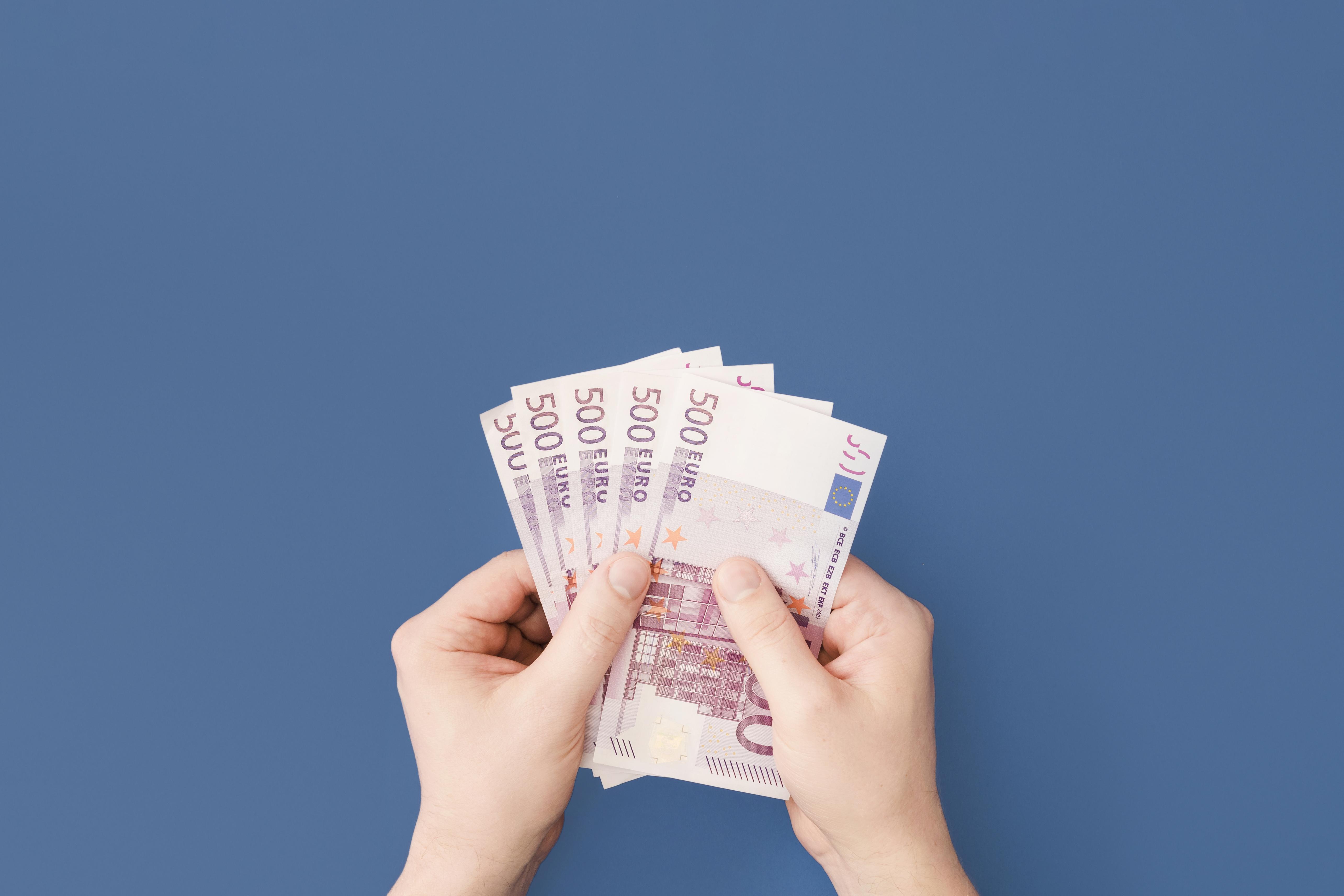 Rekordstabilitás, tudatos bértervezés, átgondolt juttatási gyakorlat a hazai kkv-knál