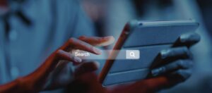 Brüsszel versenyjogi vizsgálatot indított a Google összefoglalói miatt